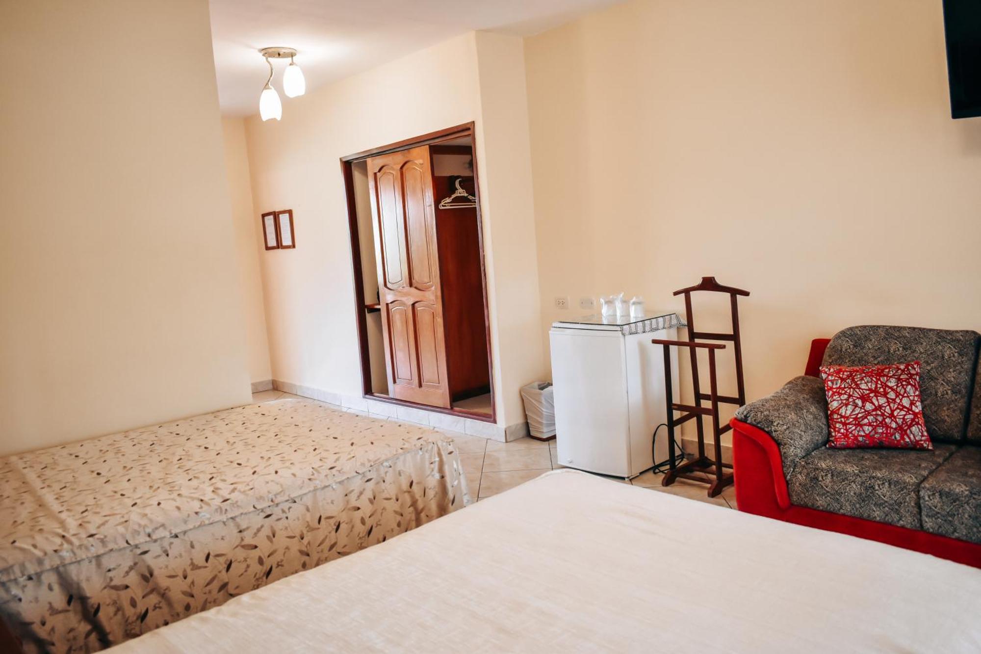 Hotel Sol Del Oriente Пукалпа Екстериор снимка
