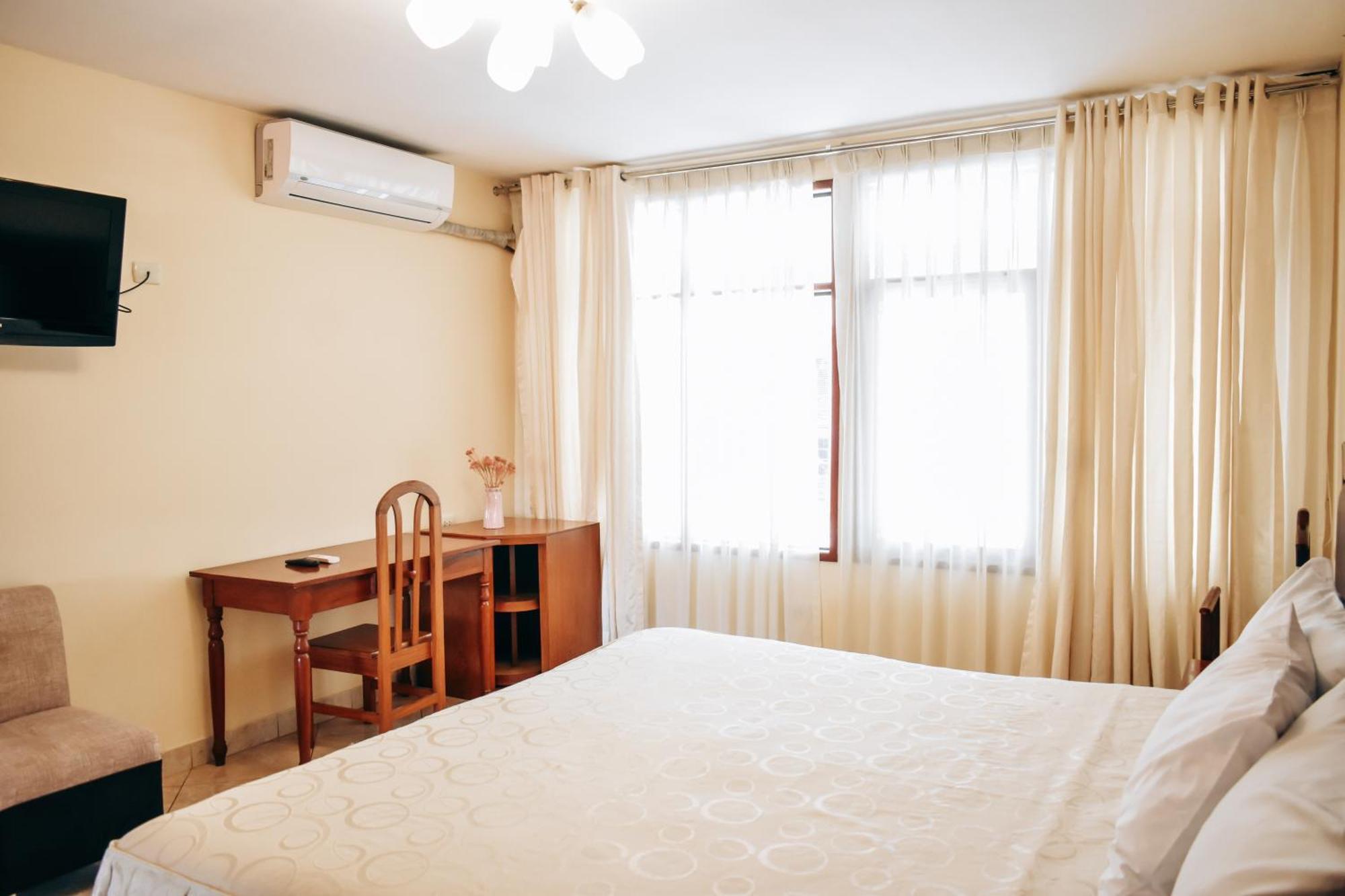 Hotel Sol Del Oriente Пукалпа Екстериор снимка